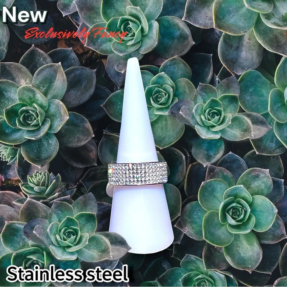 New Exclusively Fancy Stainless Steel 316L 5 Rows of AAA Crystal Ring Size 7